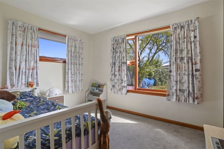 Photo of property in 7 Glenora Place, Hornby, Christchurch, 8042
