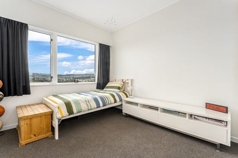 Photo of property in 20 Elphinstone Avenue, Strathmore Park, Wellington, 6022