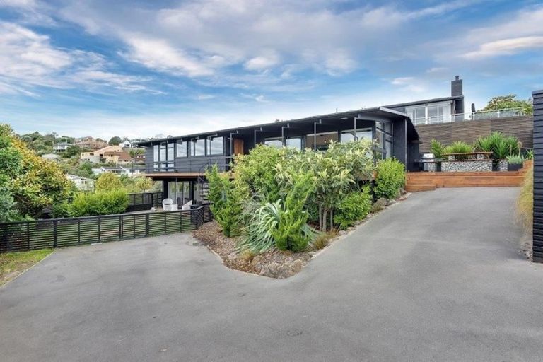 Photo of property in 65 Cannon Hill Crescent, Mount Pleasant, Christchurch, 8081