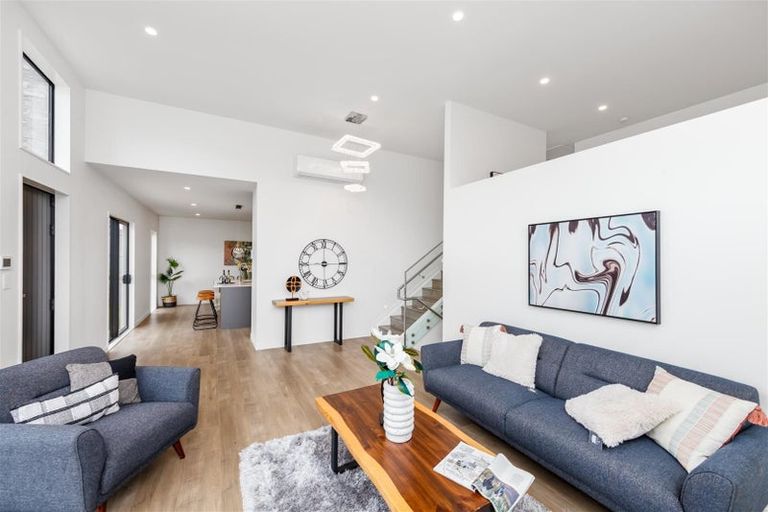 Photo of property in 34a Maraeariki Avenue, Orewa, 0931