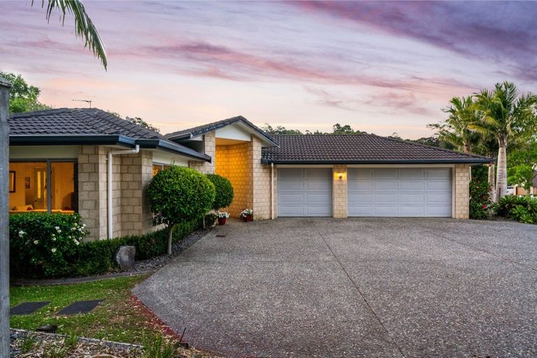 Photo of property in 2 Landing Drive, Albany, Auckland, 0632