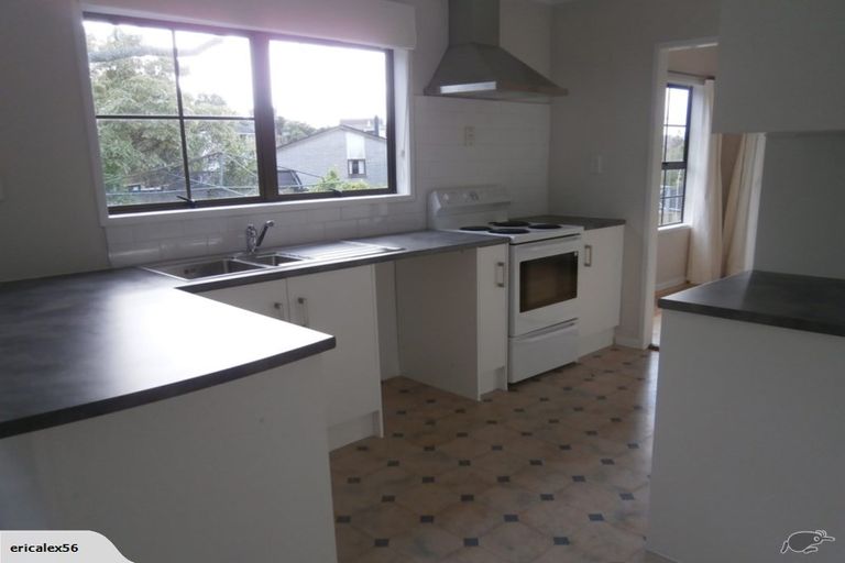 Photo of property in 54 Oaktree Avenue, Browns Bay, Auckland, 0630