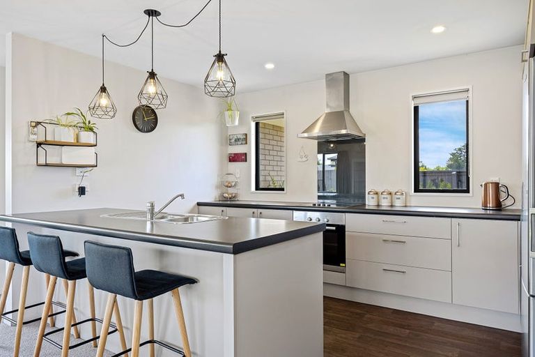 Photo of property in 10 Devlin Avenue, Rangiora, 7400