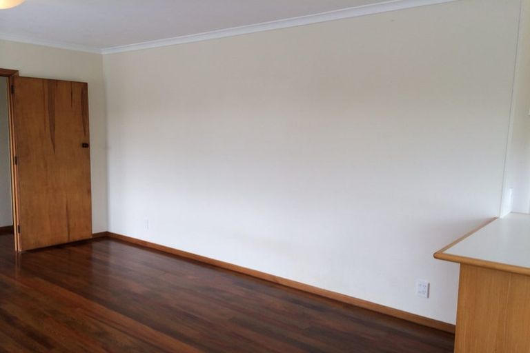 Photo of property in 1/13 Elliott Avenue, Bayview, Auckland, 0629