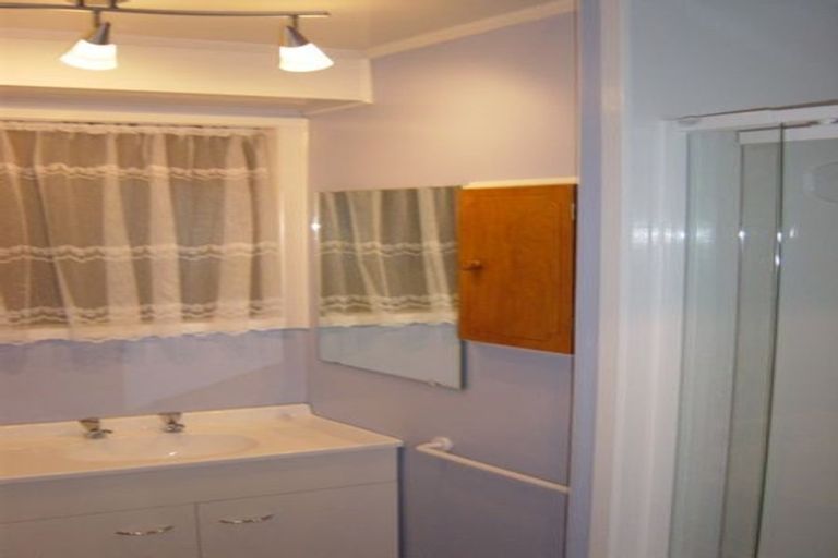 Photo of property in 12 Edwin Freeman Place, Ranui, Auckland, 0612