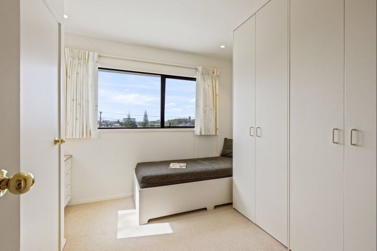 Photo of property in 15f Puriri Avenue, Orewa, 0931