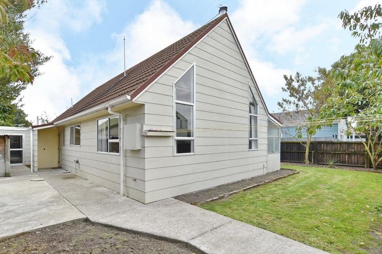 Photo of property in 9 Edward Street, Rangiora, 7400