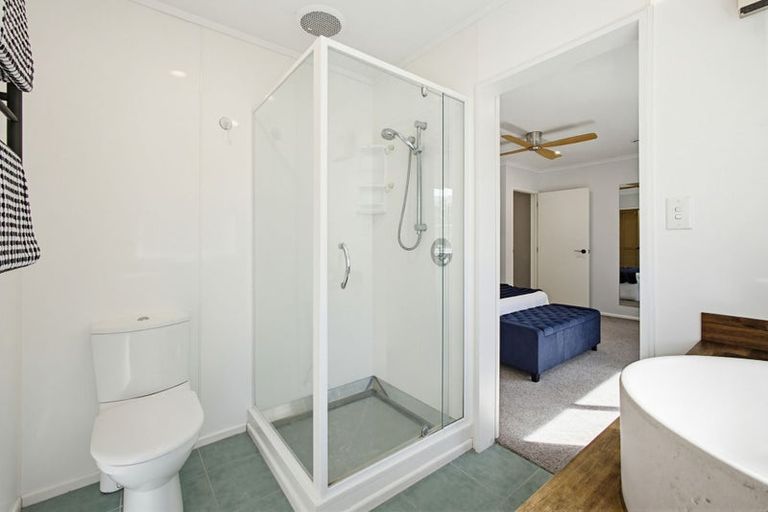 Photo of property in 15 Legorne Lane, Havelock North, 4130