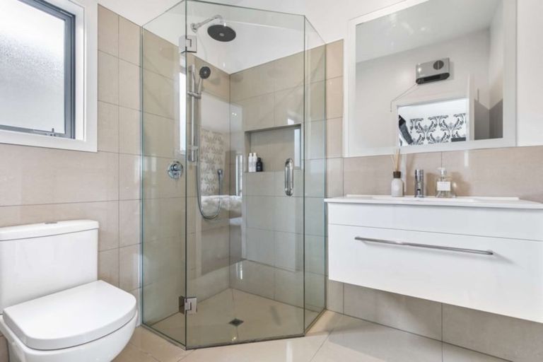 Photo of property in 20 Paparoa Crescent, Aotea, Porirua, 5024