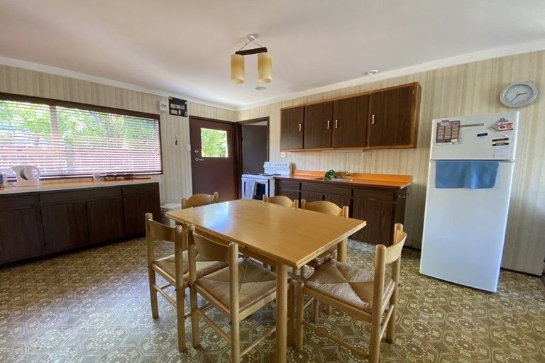 Photo of property in 35 Cedar Drive, Kelvin Heights, Queenstown, 9300