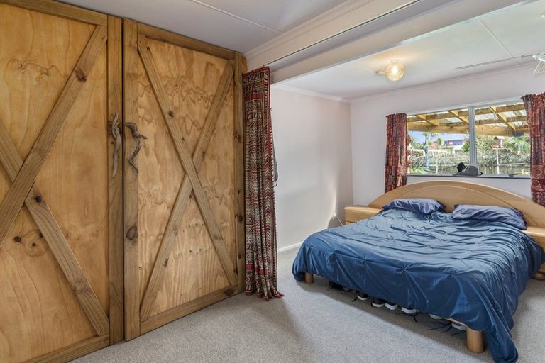 Photo of property in 5 Health Camp Road, Otaki Beach, Otaki, 5512