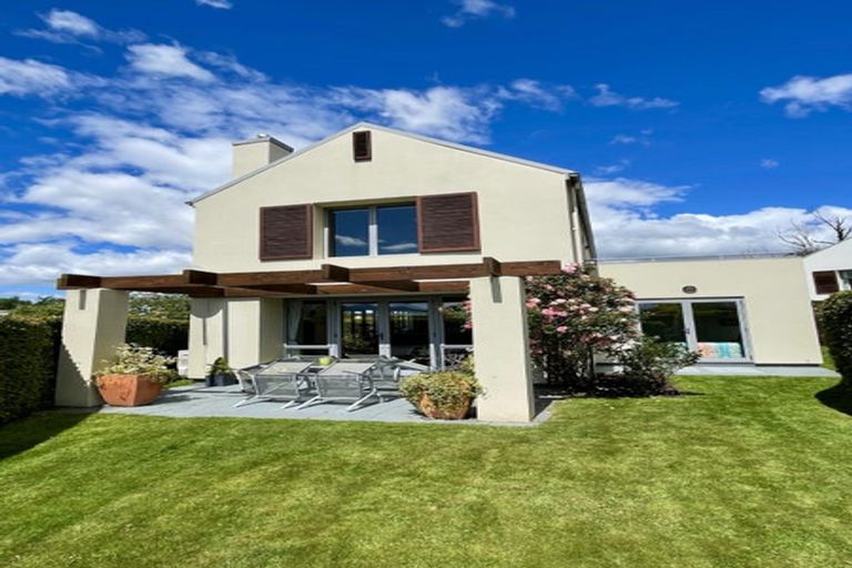Photo of property in 9 Meadowbrook Place, Wanaka, 9305