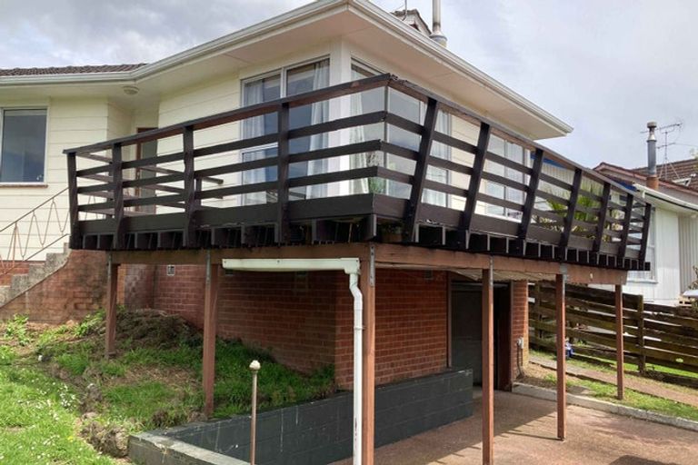 Photo of property in 111 Farquhar Road, Glendene, Auckland, 0602