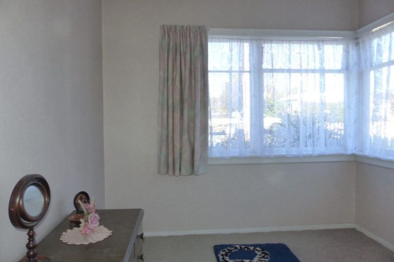 Photo of property in 28 Leonard Street, Waimate, 7924