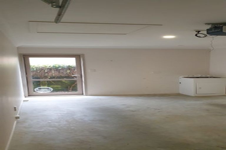 Photo of property in 33 Thomas Moore Place, Pukekohe, 2120