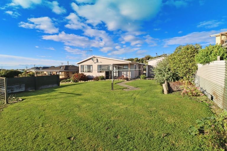 Photo of property in 14 Semple Street, Kakanui, Oamaru, 9495