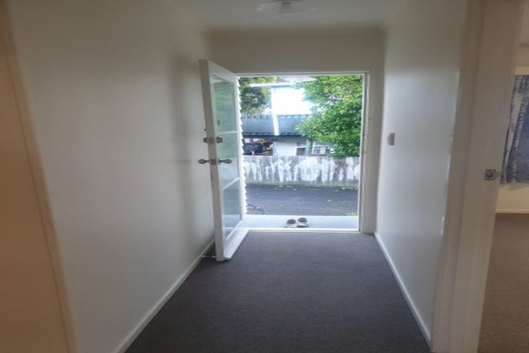 Photo of property in 98 Universal Drive, Henderson, Auckland, 0610