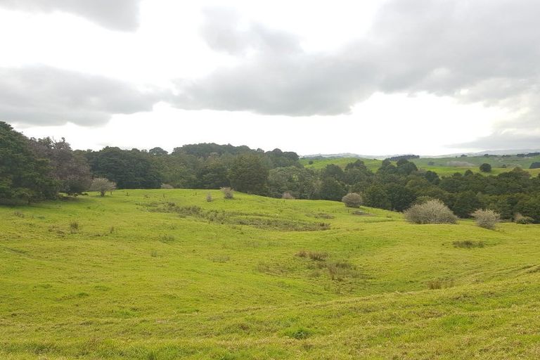 Photo of property in 504b Wairere Road, Maungaturoto, 0571