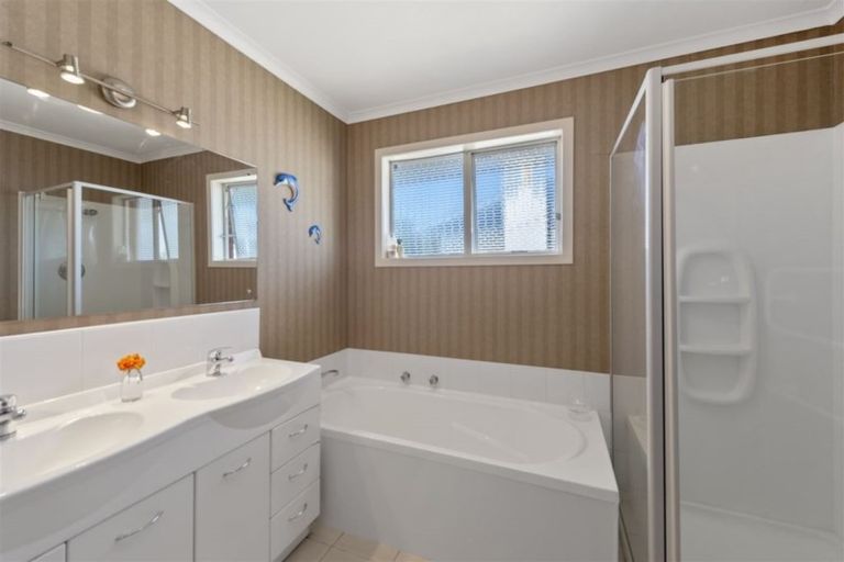 Photo of property in 6 Resthill Crescent, Glenview, Hamilton, 3206