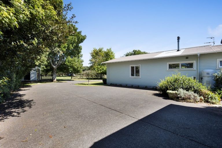 Photo of property in 524 Tikorangi Road, Tikorangi, Waitara, 4383