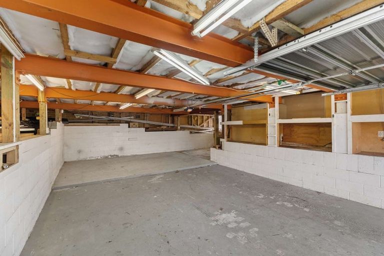 Photo of property in 9 Cockayne Crescent, Sunnynook, Auckland, 0620