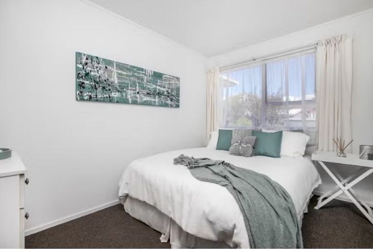 Photo of property in 1/38 Boundary Road, Clover Park, Auckland, 2019