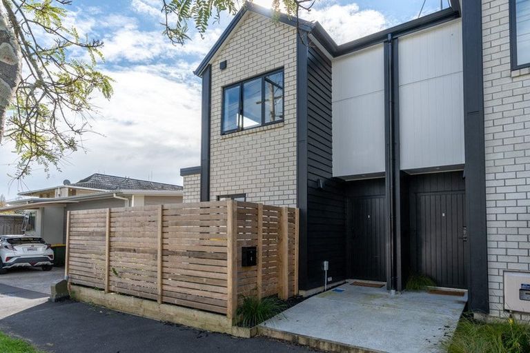 Photo of property in 1/12 Charlemont Street, Whitiora, Hamilton, 3200