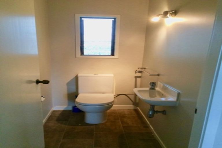 Photo of property in 14/10h Hunter Street, Hamilton Lake, Hamilton, 3204