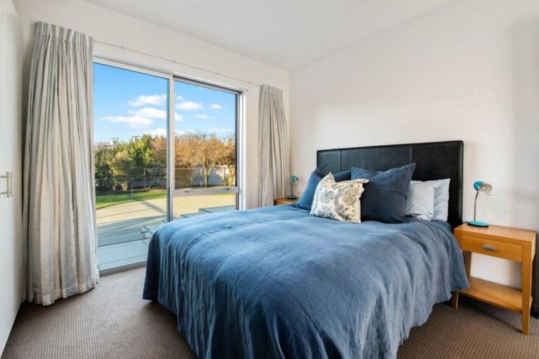 Photo of property in 16 Waimana Place, Wanaka, 9305