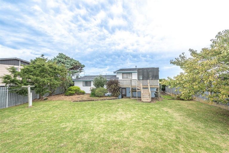 Photo of property in 24 Karyn Street, Castlecliff, Whanganui, 4501
