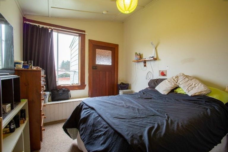 Photo of property in 13 Seddon Street, Dannevirke, 4930