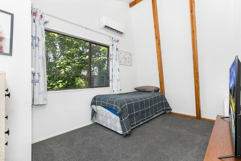 Photo of property in 10 Prestwick Place, Wattle Downs, Auckland, 2103