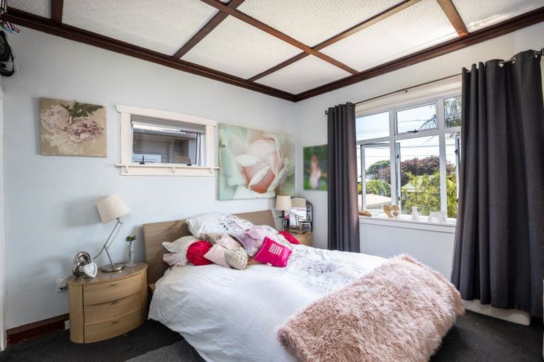 Photo of property in 100 Lemon Street, New Plymouth, 4312