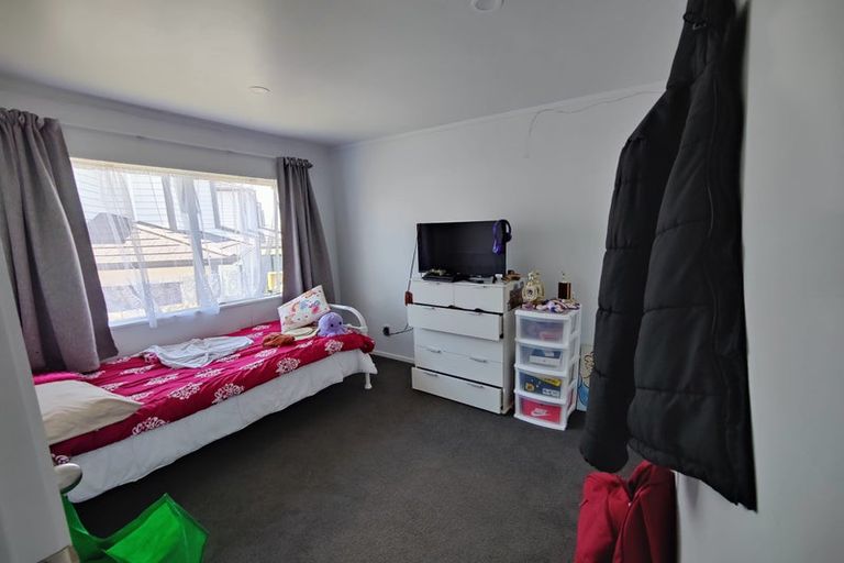 Photo of property in 2/23 Porchester Road, Papakura, 2110