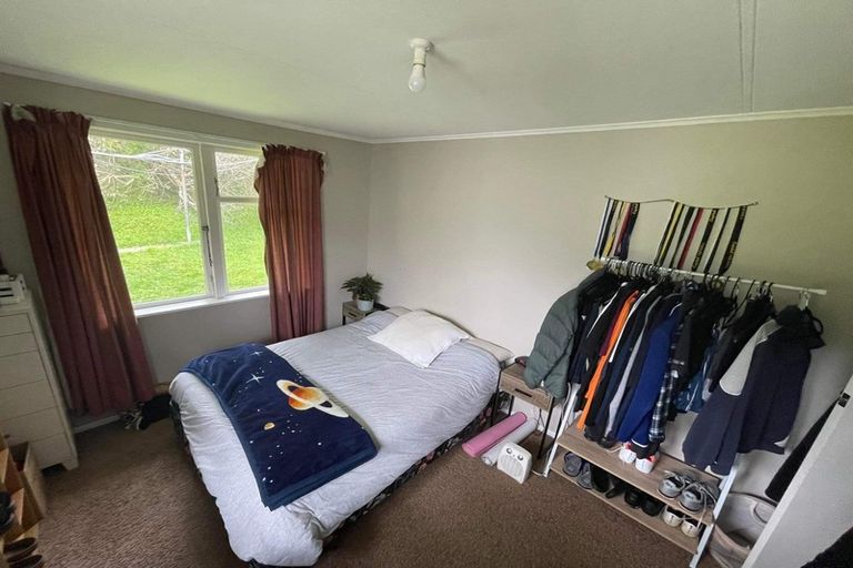 Photo of property in 24 Swansea Street, Cannons Creek, Porirua, 5024