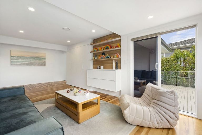 Photo of property in 8 Sandford Street, Campbells Bay, Auckland, 0630