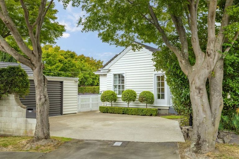 Photo of property in 10 Joyce Crescent, Ilam, Christchurch, 8041