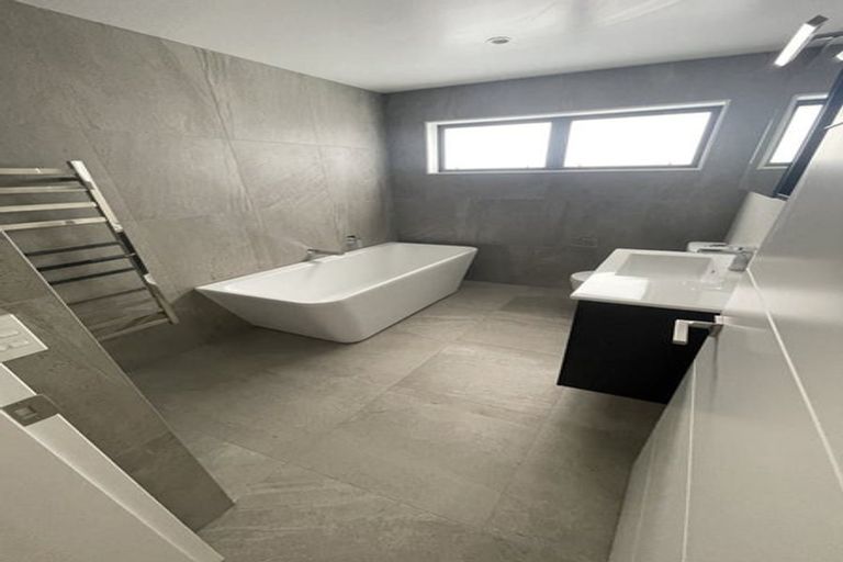 Photo of property in 9 Sargeson Way, Kaiwharawhara, Wellington, 6035