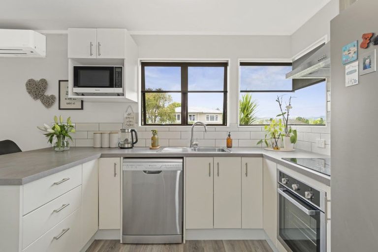 Photo of property in 11a Hilltop Road, Parkvale, Tauranga, 3112