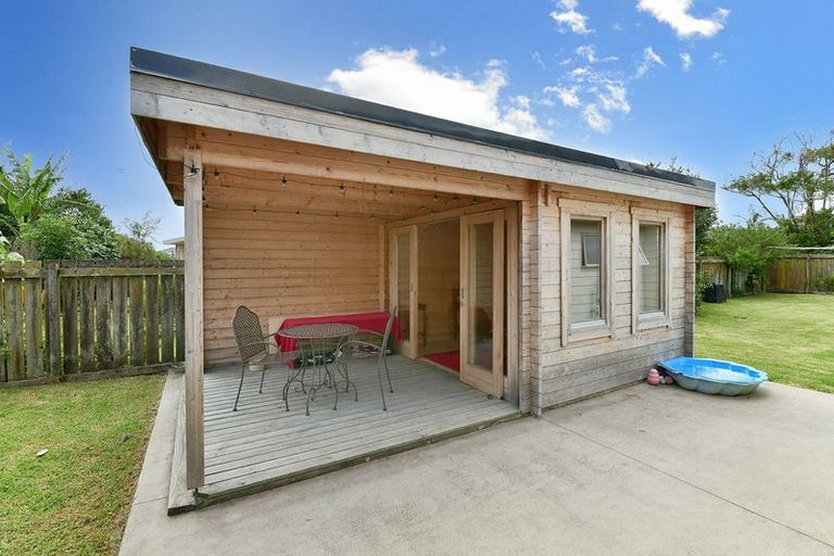 Photo of property in 80 Lakeside Drive, Orewa, 0931