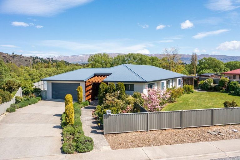 Photo of property in 13 Walnut Grove, Alexandra, 9320