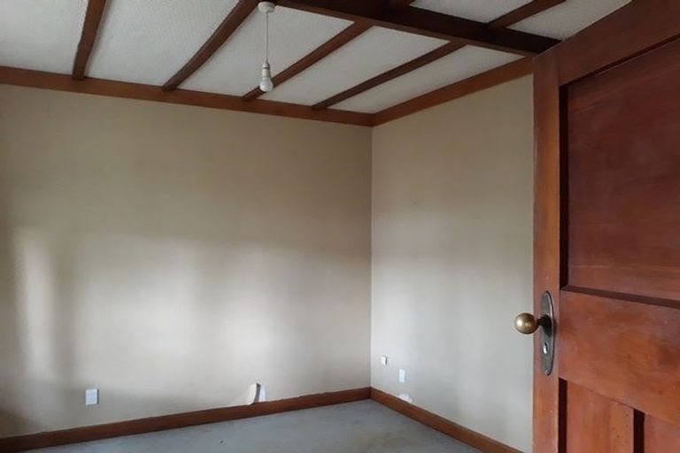 Photo of property in 243 College Street, West End, Palmerston North, 4412