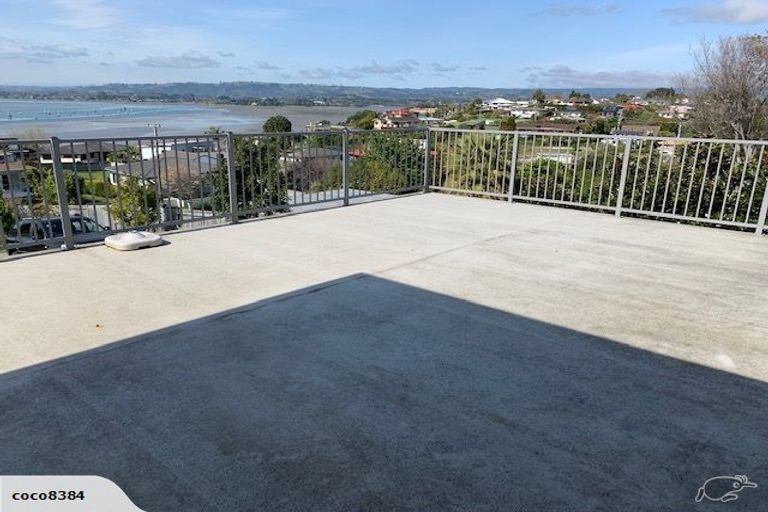 Photo of property in 100 Harbour View Road, Omokoroa, 3114