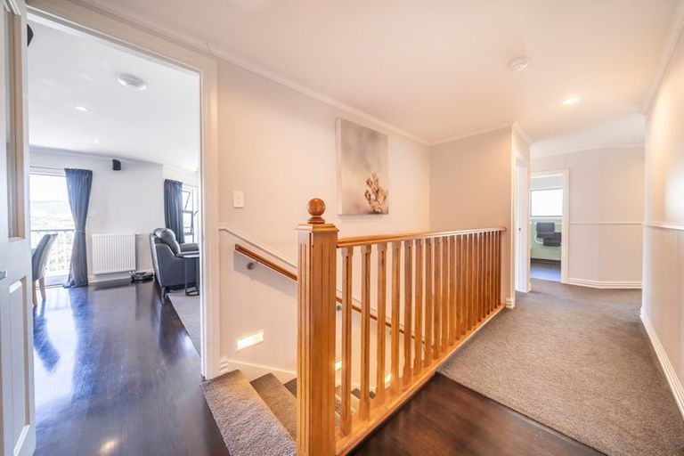 Photo of property in 11 Chastudon Place, Tawa, Wellington, 5028