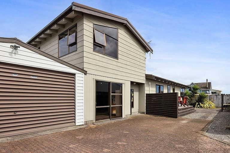 Photo of property in 7 Green Lane, Hawera, 4610