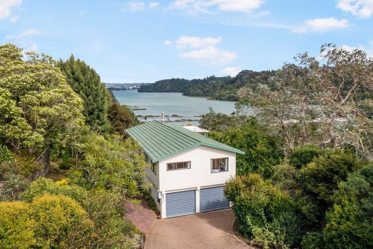 Photo of property in 47 Pemberton Avenue, Bayview, Auckland, 0629