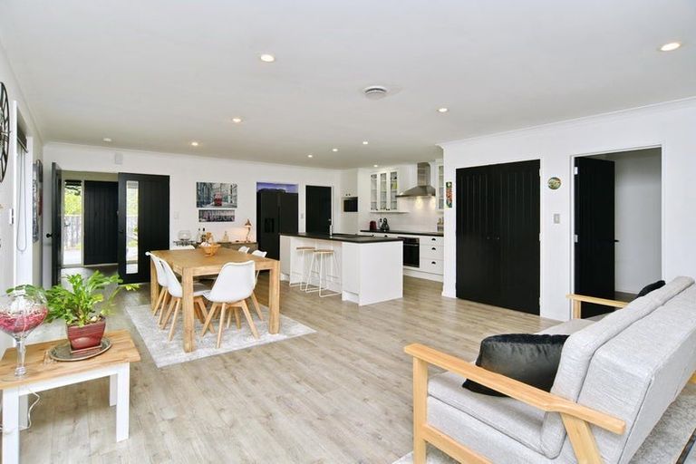 Photo of property in 34 Oxford Road, Rangiora, 7400