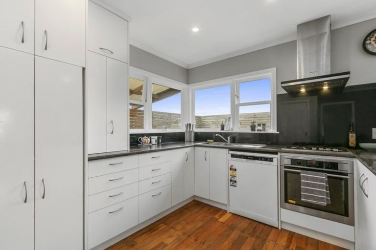 Photo of property in 24 Castlerea Street, Wainuiomata, Lower Hutt, 5014