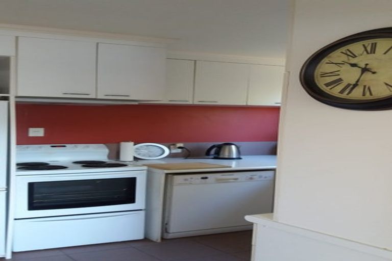 Photo of property in 84 Collier Avenue, Karori, Wellington, 6012