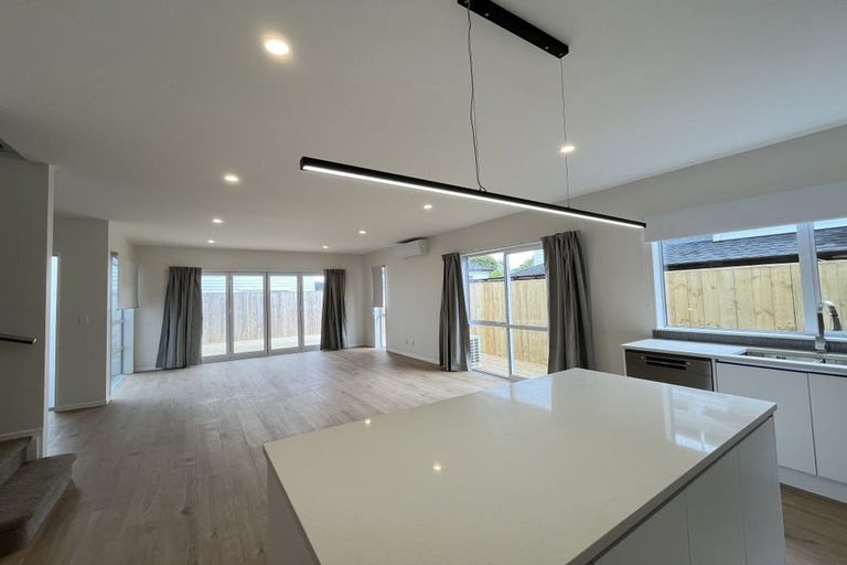 Photo of property in 82d Moore Street, Howick, Auckland, 2014